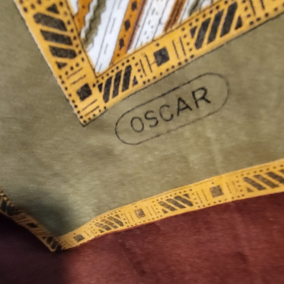 Vintage Large Woman's Wool Fringe OSCAR Scarf/Wrap - Picture 4 of 6